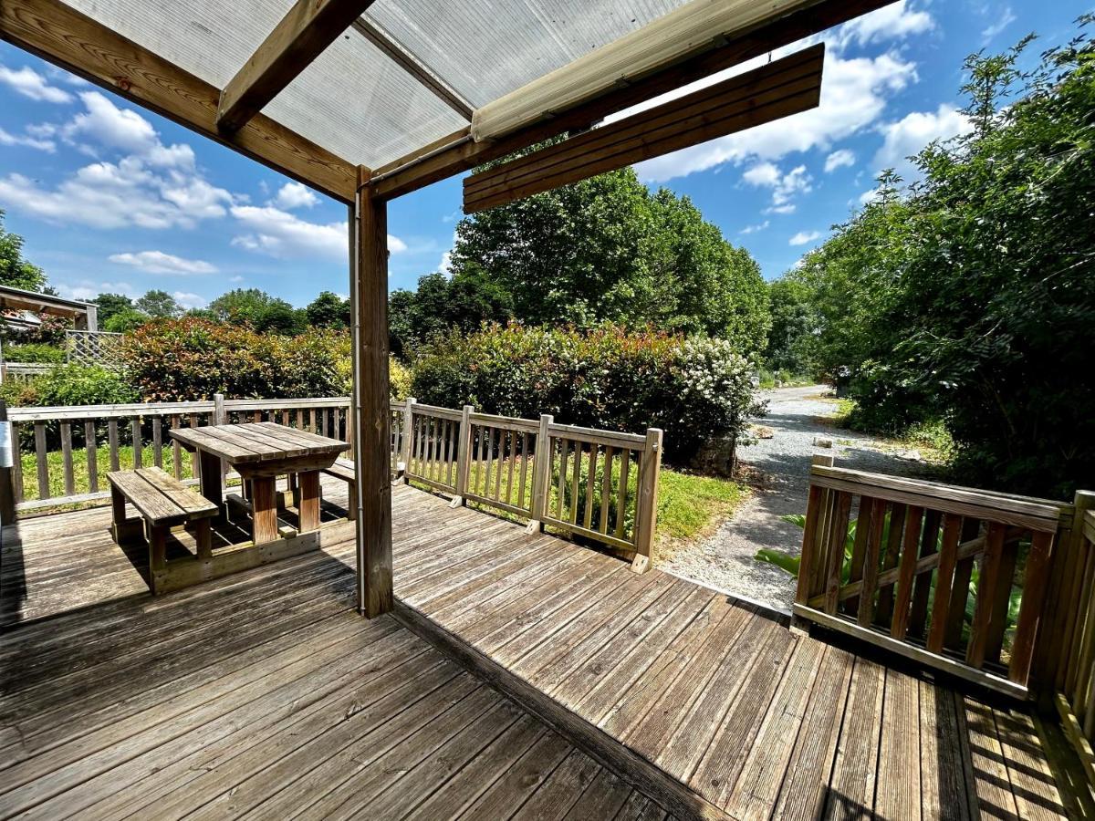 Les Cabanes Du Lac Vandre Экстерьер фото